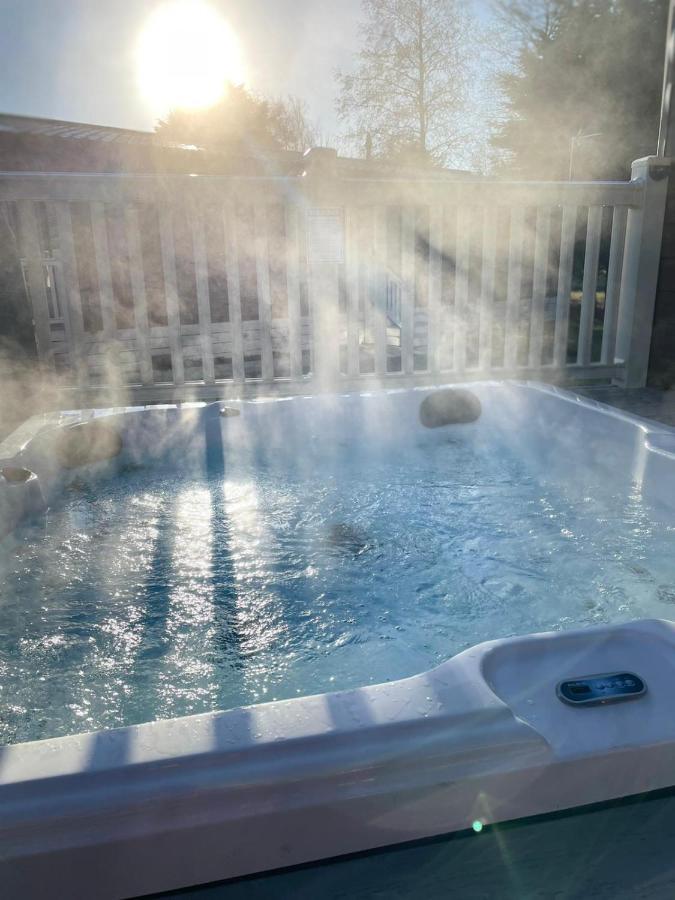 Gleneagles Lodge With Hot Tub York Zewnętrze zdjęcie